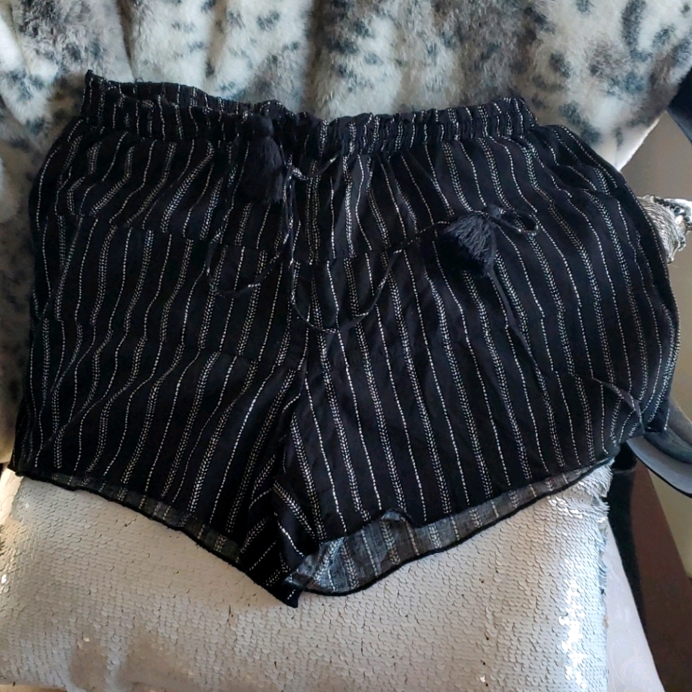 Maurice Shorts with tassel tie size small